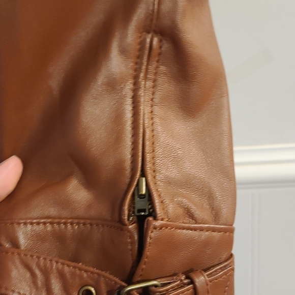 Brown Leather Jacket - Picture 5 of 10